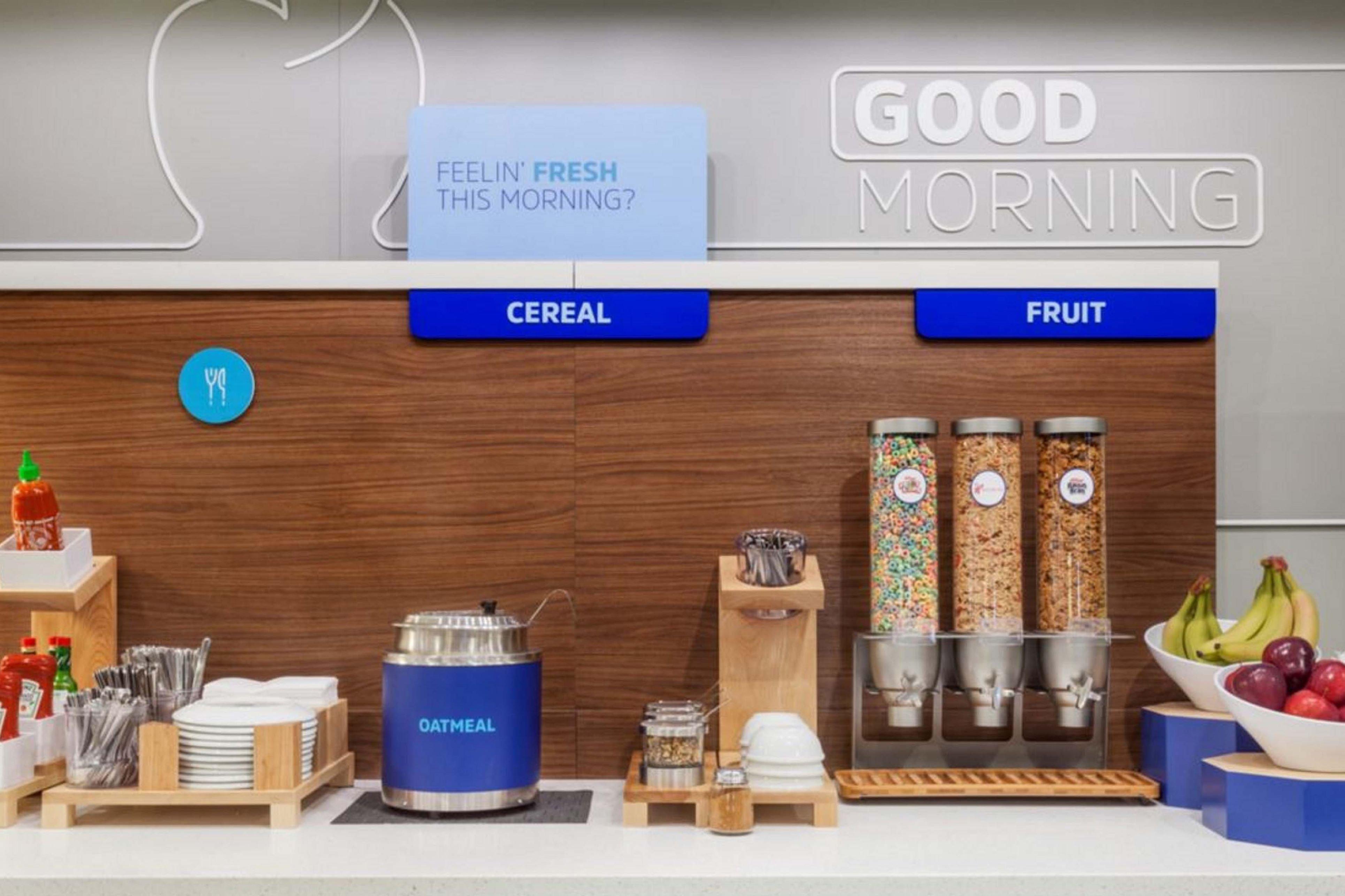 Holiday Inn Express Hotel & Suites London By Ihg Exteriör bild