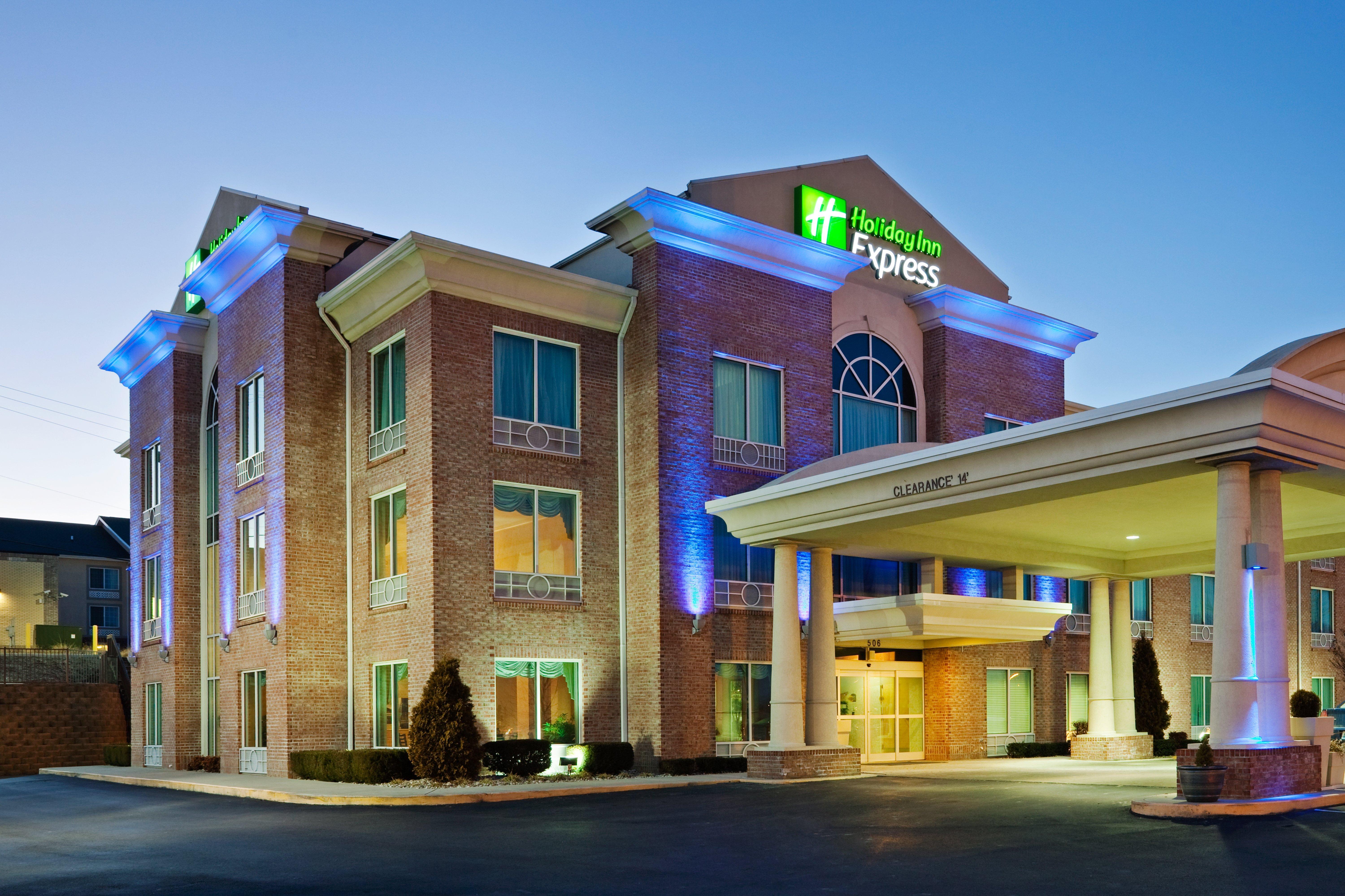 Holiday Inn Express Hotel & Suites London By Ihg Exteriör bild