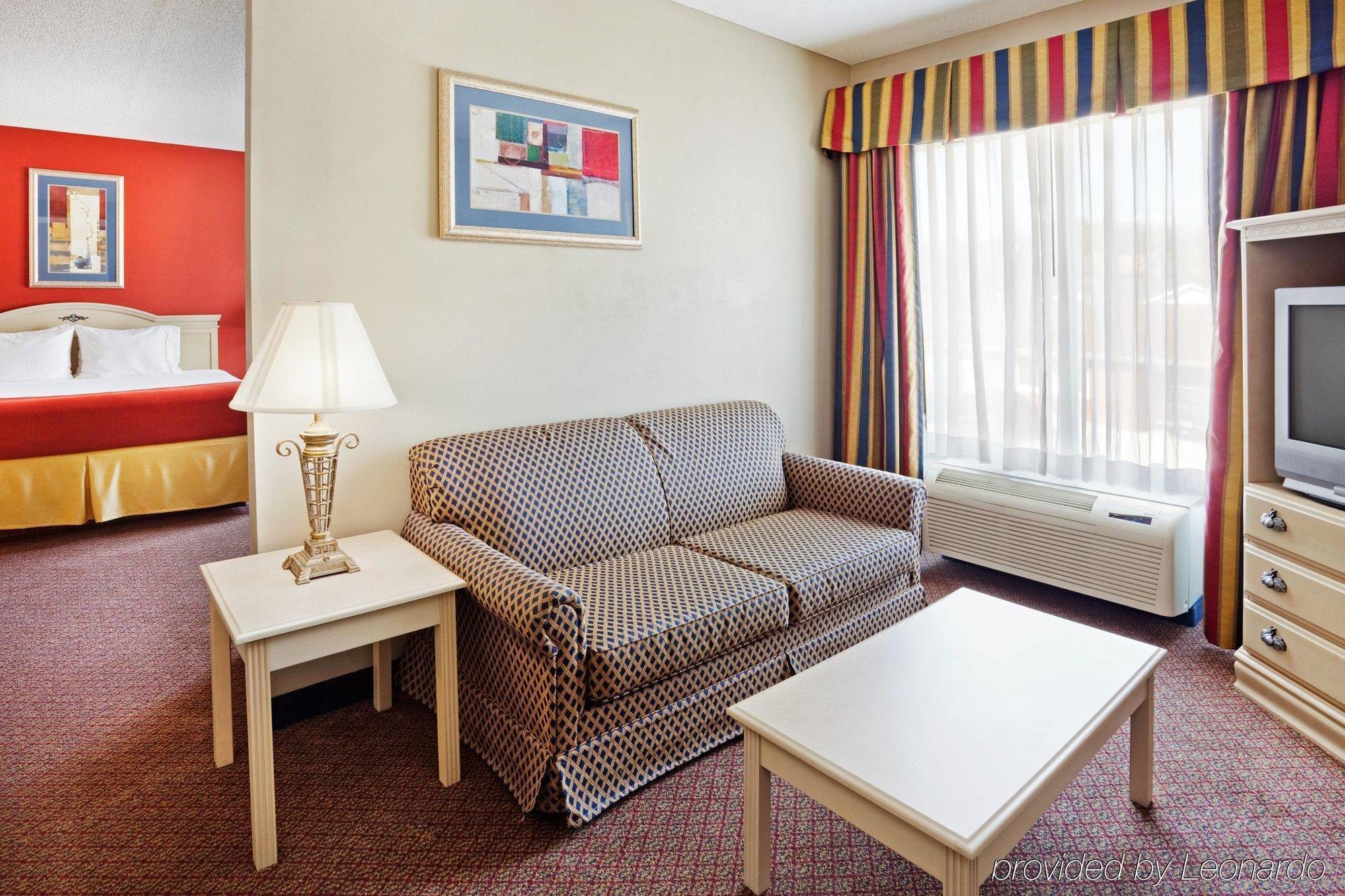 Holiday Inn Express Hotel & Suites London By Ihg Rum bild