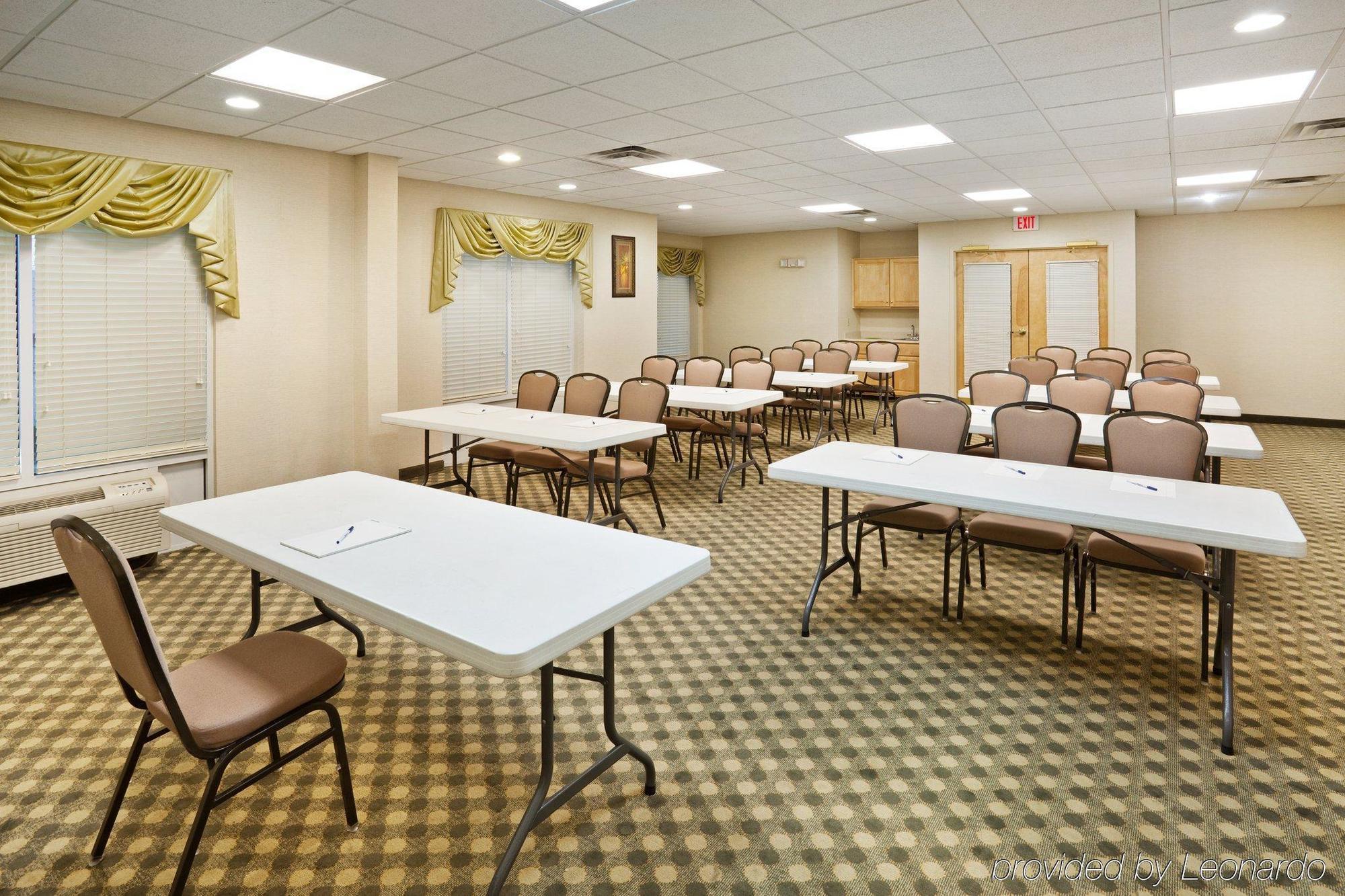 Holiday Inn Express Hotel & Suites London By Ihg Bekvämligheter bild